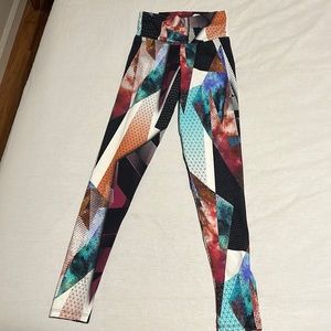 Blue body Brazil geometric leggings - new with tags